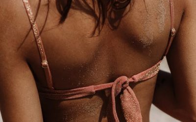 Granos en la espalda: por qué aparecen y cómo eliminarlos